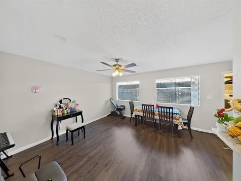 8101 Amelia Road 404 Houston TX 77055