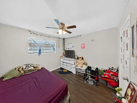 8101 Amelia Road 404 Houston TX 77055