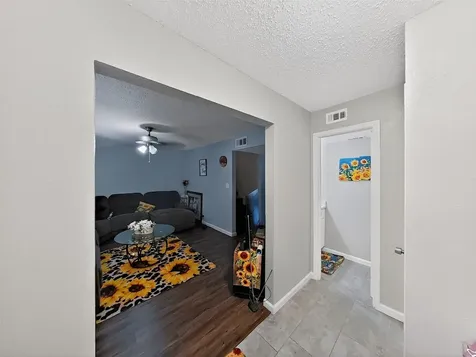 8101 Amelia Road 404 Houston TX 77055