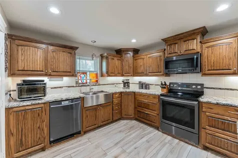 6814 Avenue O Santa Fe TX 77510