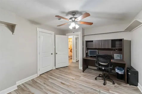 6814 Avenue O Santa Fe TX 77510