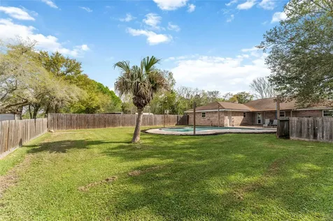 6814 Avenue O Santa Fe TX 77510