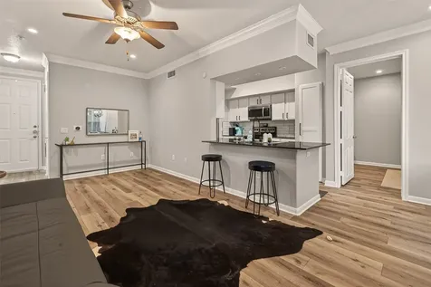 7575 Kirby Drive 2103 Houston TX 77030