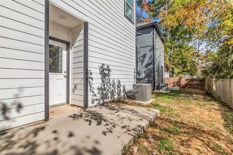 11966 Canal Street Willis TX 77318