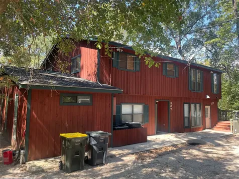 302 Somerset Road Conroe TX 77316