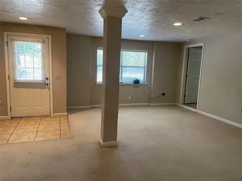 302 Somerset Road Conroe TX 77316