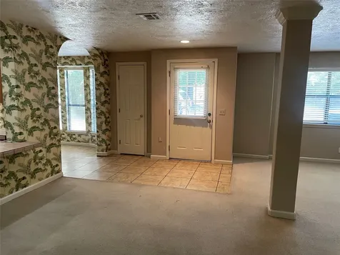 302 Somerset Road Conroe TX 77316