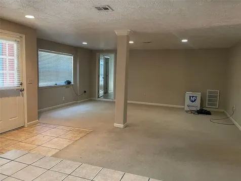 302 Somerset Road Conroe TX 77316