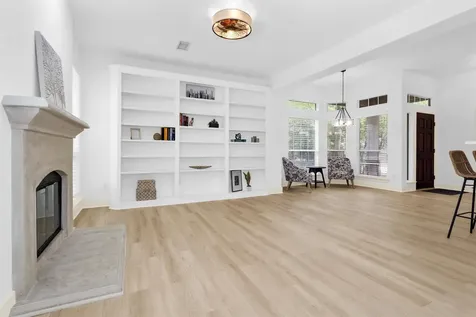 18 Endor Forest Place The Woodlands TX 77382