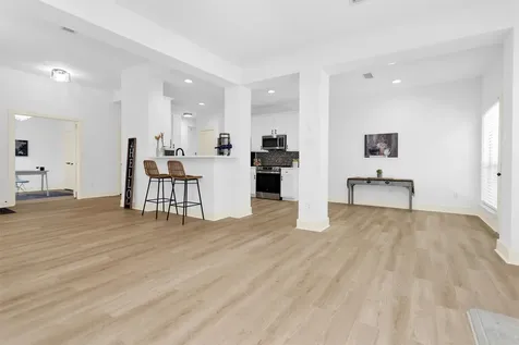 18 Endor Forest Place The Woodlands TX 77382