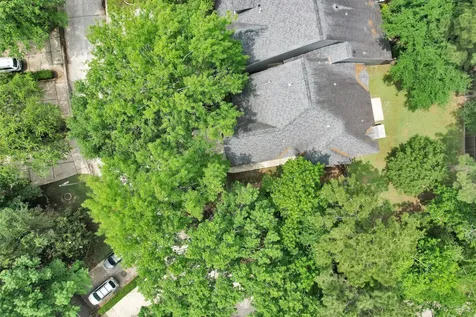 18 Endor Forest Place The Woodlands TX 77382