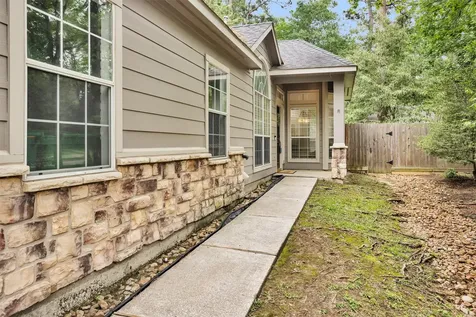 18 Endor Forest Place The Woodlands TX 77382