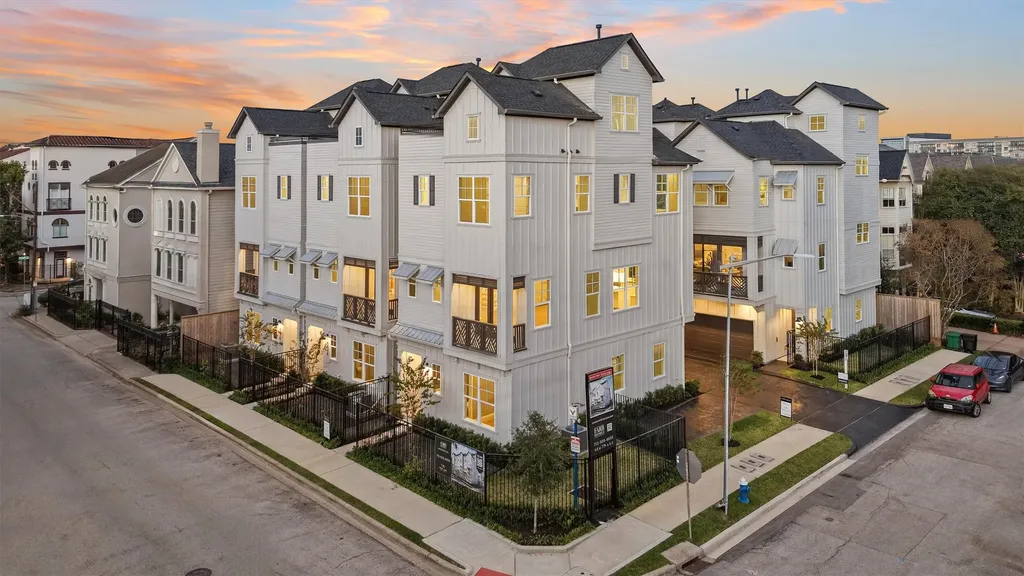 4024 Blossom Street Houston TX 77007