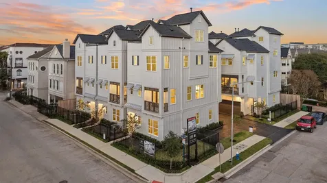 4024 Blossom Street Houston TX 77007