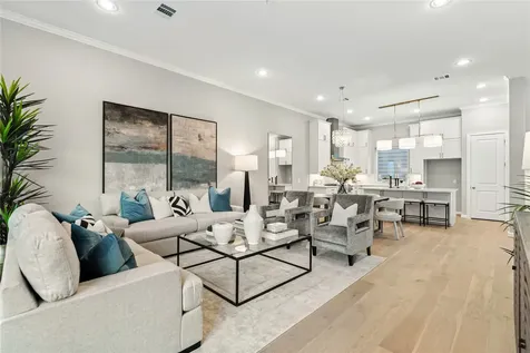 4024 Blossom Street Houston TX 77007