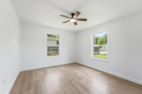 7429 W Knoll Street Houston TX 77028
