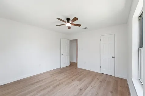 7429 W Knoll Street Houston TX 77028