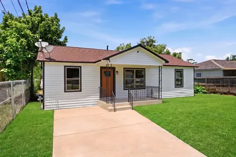 7429 W Knoll Street Houston TX 77028