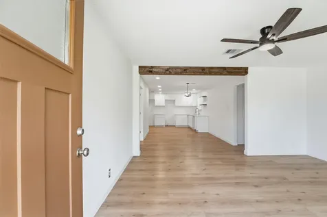7429 W Knoll Street Houston TX 77028