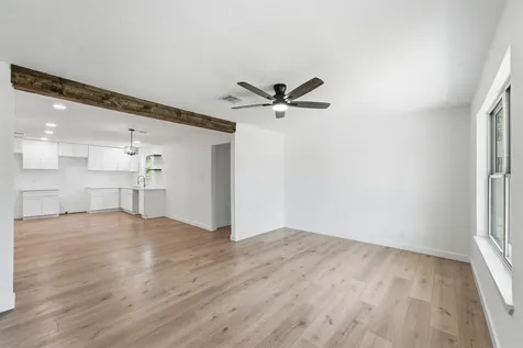 7429 W Knoll Street Houston TX 77028
