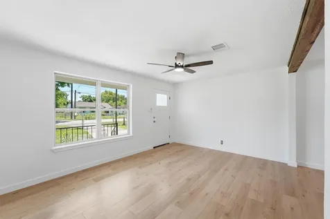 7429 W Knoll Street Houston TX 77028