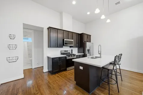 118 N Hutcheson Street Houston TX 77003