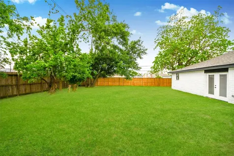 11119 Hazen Street Houston TX 77072