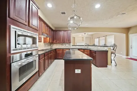 10015 Loch Courtney Lane Houston TX 77089