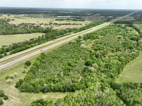 10463 Highway 36 Bellville TX 77418