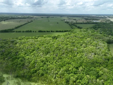 10463 Highway 36 Bellville TX 77418