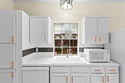 11105 Forest Breeze Live Oak TX 78233