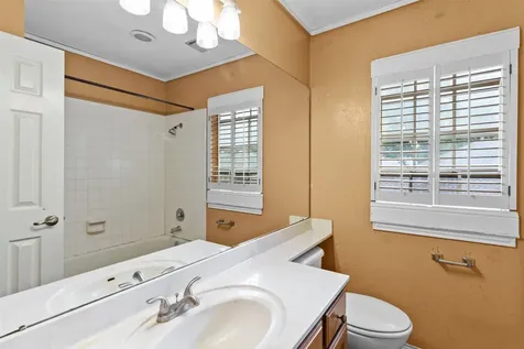 11105 Forest Breeze Live Oak TX 78233