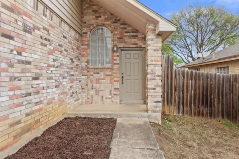 11105 Forest Breeze Live Oak TX 78233