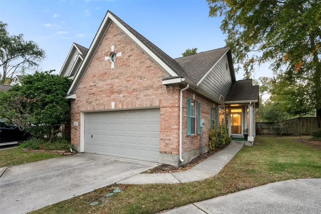 2334 Everest Way Kingwood TX 77339
