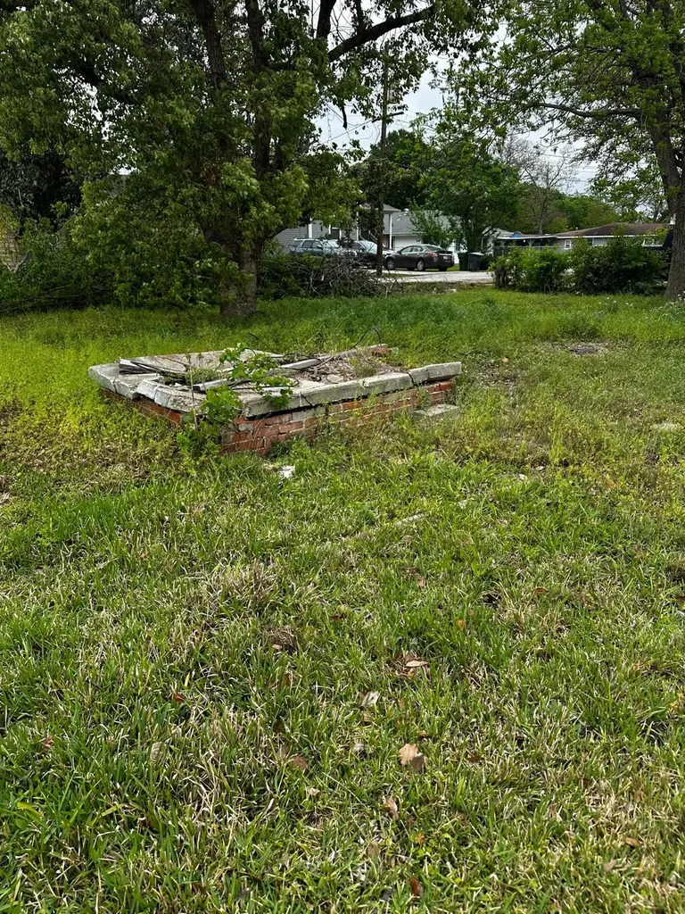 2435 6th Avenue Port Arthur TX 77642