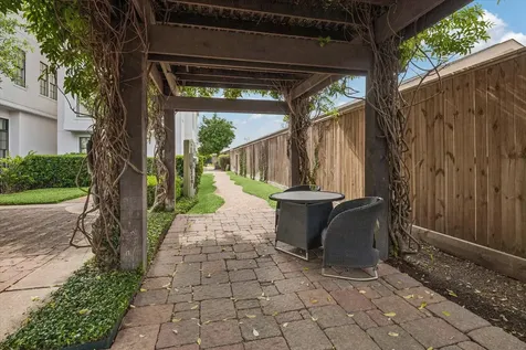 6015 Post Oak Green Lane Houston TX 77055