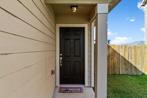 5807 Treasure Cove Road Cove TX 77523