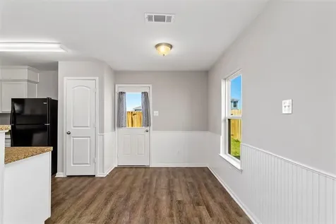 5807 Treasure Cove Road Cove TX 77523