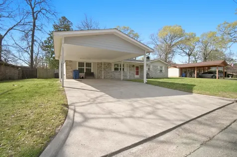 209 Red Oak Street Livingston TX 77351