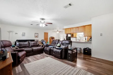 209 Red Oak Street Livingston TX 77351