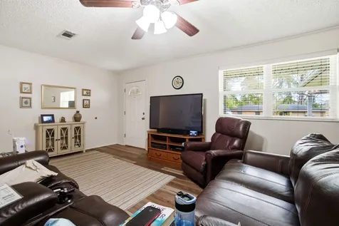 209 Red Oak Street Livingston TX 77351