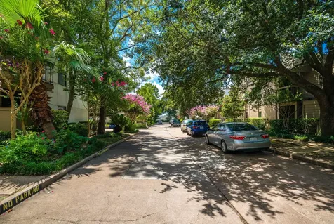 10047 Westpark Drive 49 Houston TX 77042