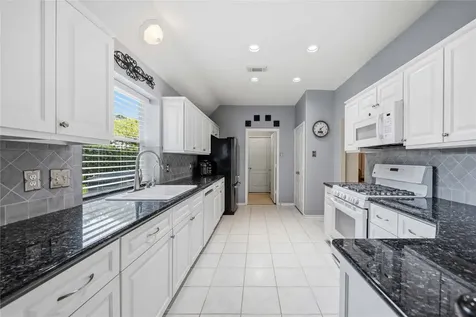 2406 Shelby Drive Pearland TX 77584