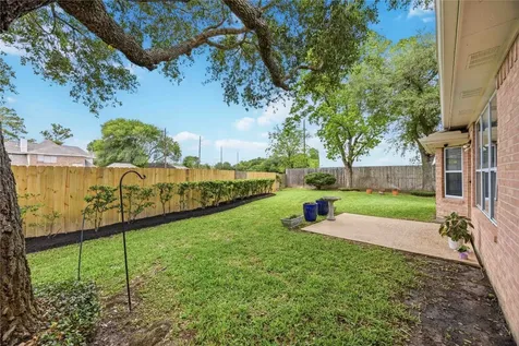 2406 Shelby Drive Pearland TX 77584