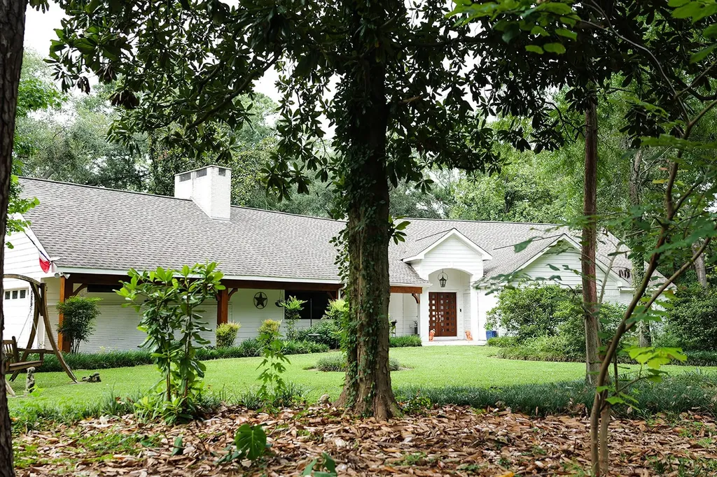 9818 Shadow Wood Drive Houston TX 77080