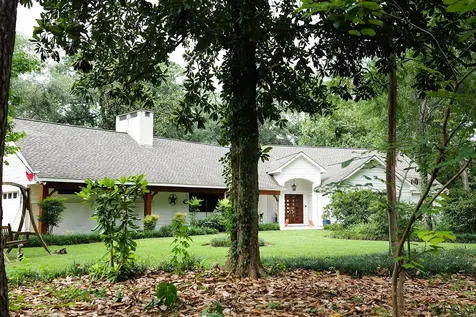 9818 Shadow Wood Drive Houston TX 77080