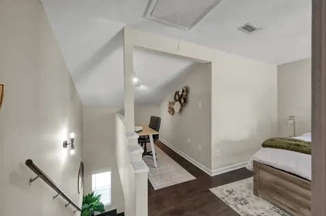 763 Worthshire Street Houston TX 77008