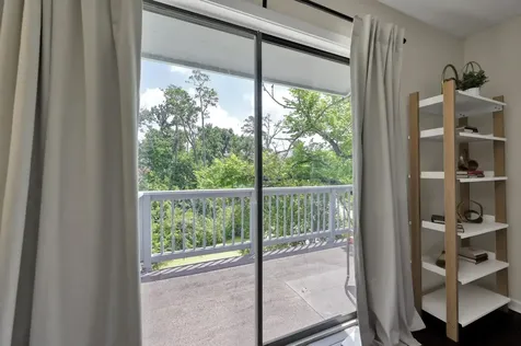 763 Worthshire Street Houston TX 77008