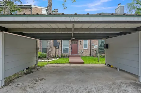 763 Worthshire Street Houston TX 77008