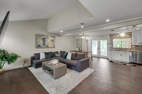 763 Worthshire Street Houston TX 77008